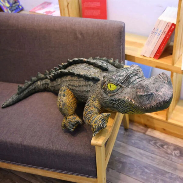 Crocodile en peluche aux grands yeux medium