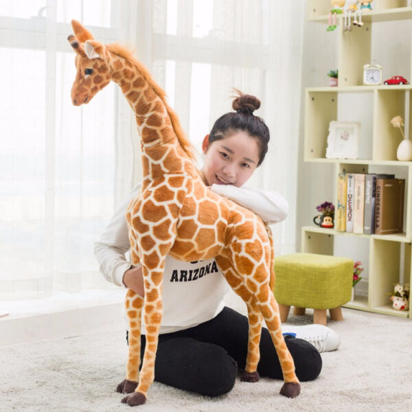 Girafe en peluche géante pour décorer