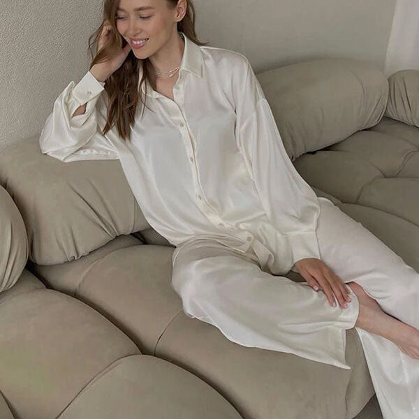 Pyjama Blanc Pour Femme En Satin "Reflet de Minuit"