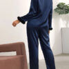 Pyjama Bleu Marine Pour Femme En Satin "Rêverie Nocturne"