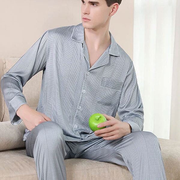 Pyjama Long Pour Homme En Satin "Refuge Matinal"