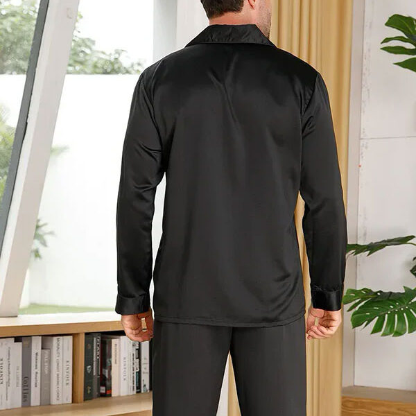 Pyjama En Satin Noir Pour Homme "Évasion Matinale"